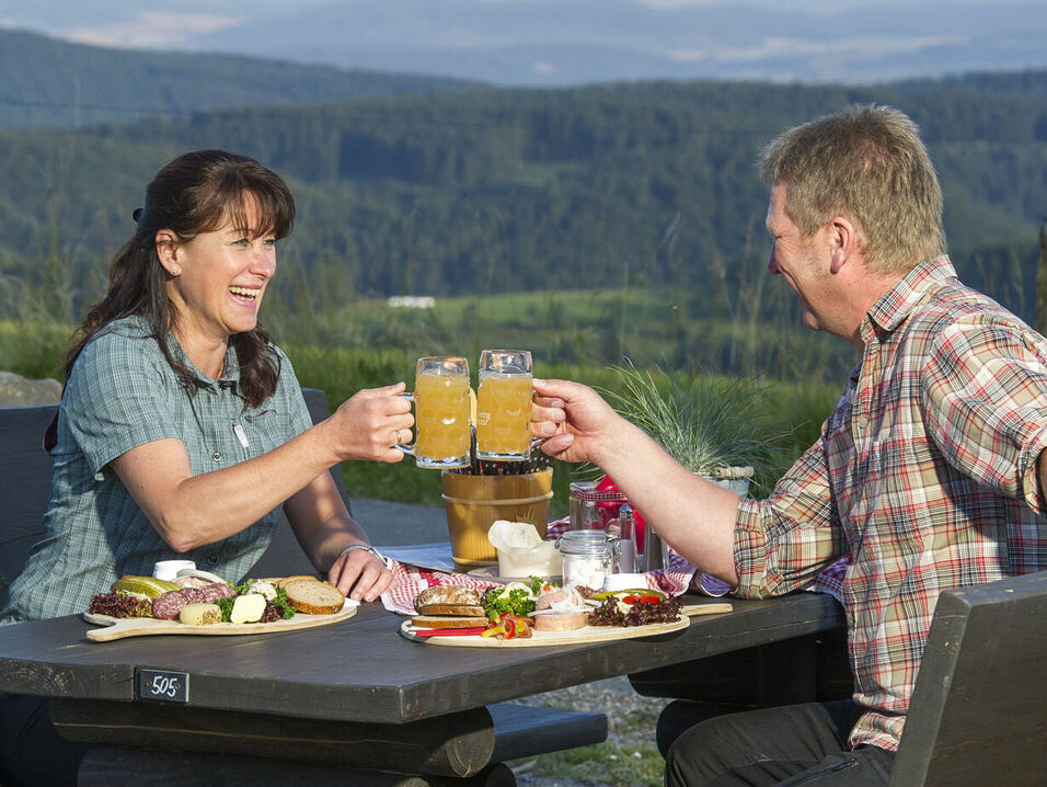 Einkehr auf dem Rothaarsteig bei Willingen Gemütliche Einkehr bei Ihrer Wanderreise auf dem Rothaarsteig in Willingen